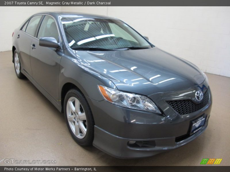 Magnetic Gray Metallic / Dark Charcoal 2007 Toyota Camry SE