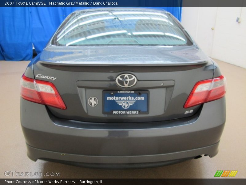 Magnetic Gray Metallic / Dark Charcoal 2007 Toyota Camry SE