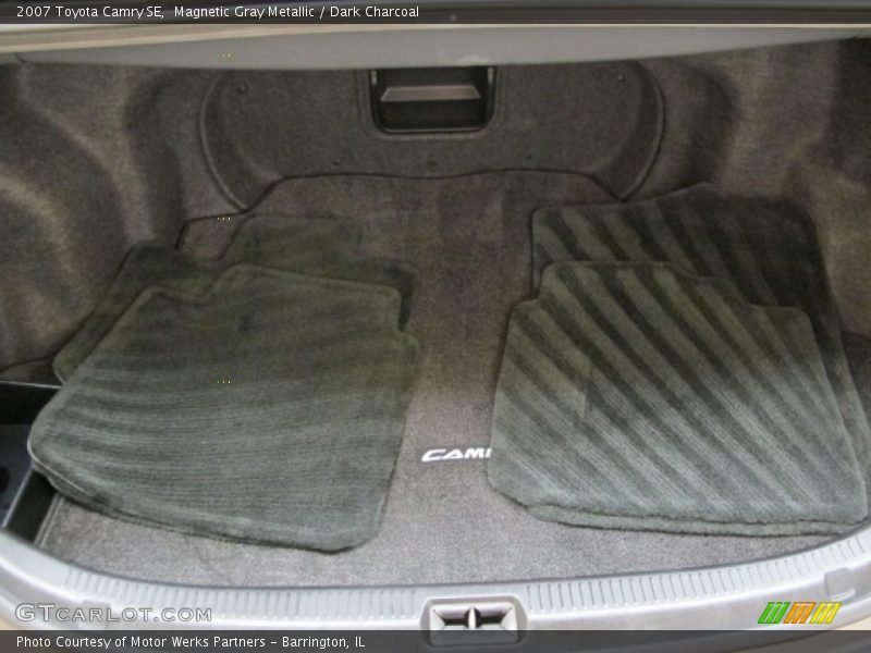 Magnetic Gray Metallic / Dark Charcoal 2007 Toyota Camry SE