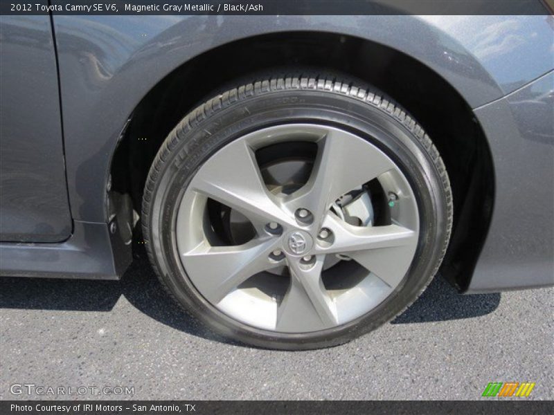 Magnetic Gray Metallic / Black/Ash 2012 Toyota Camry SE V6