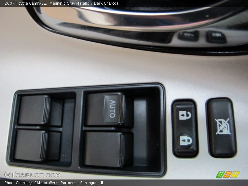 Magnetic Gray Metallic / Dark Charcoal 2007 Toyota Camry SE