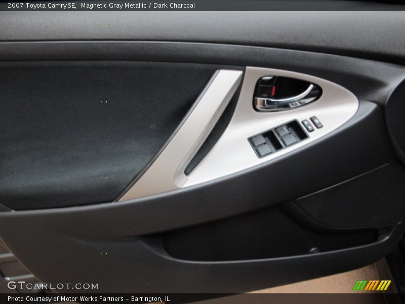 Magnetic Gray Metallic / Dark Charcoal 2007 Toyota Camry SE