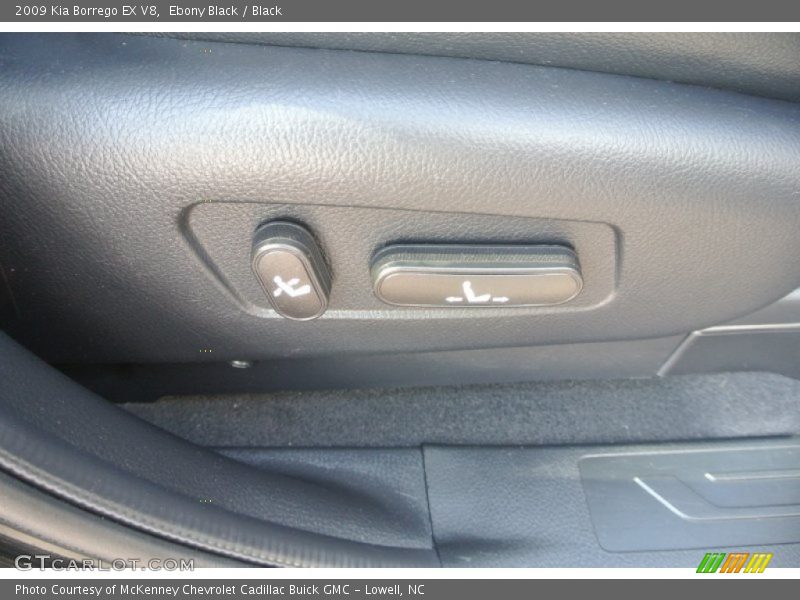 Ebony Black / Black 2009 Kia Borrego EX V8