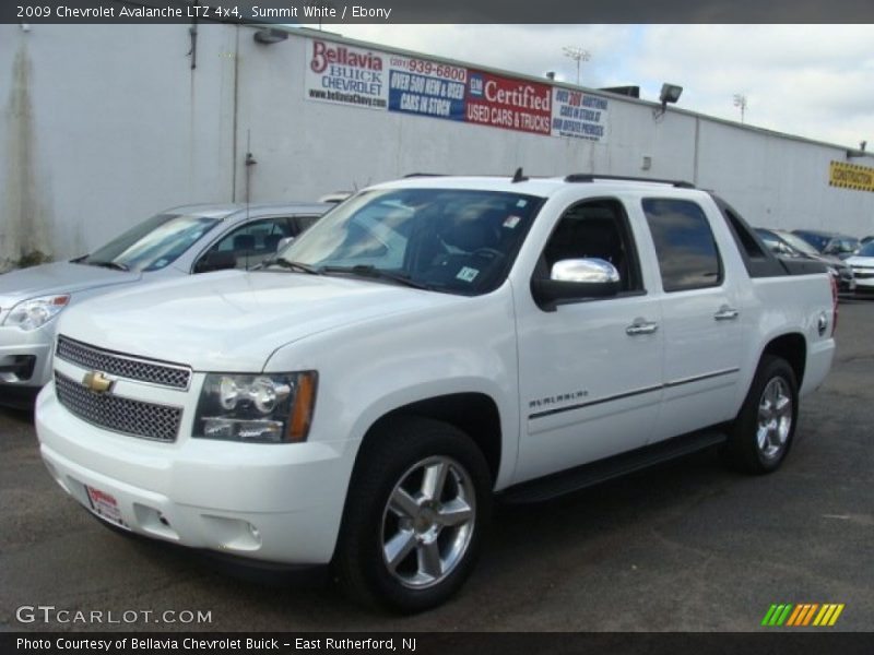 Summit White / Ebony 2009 Chevrolet Avalanche LTZ 4x4