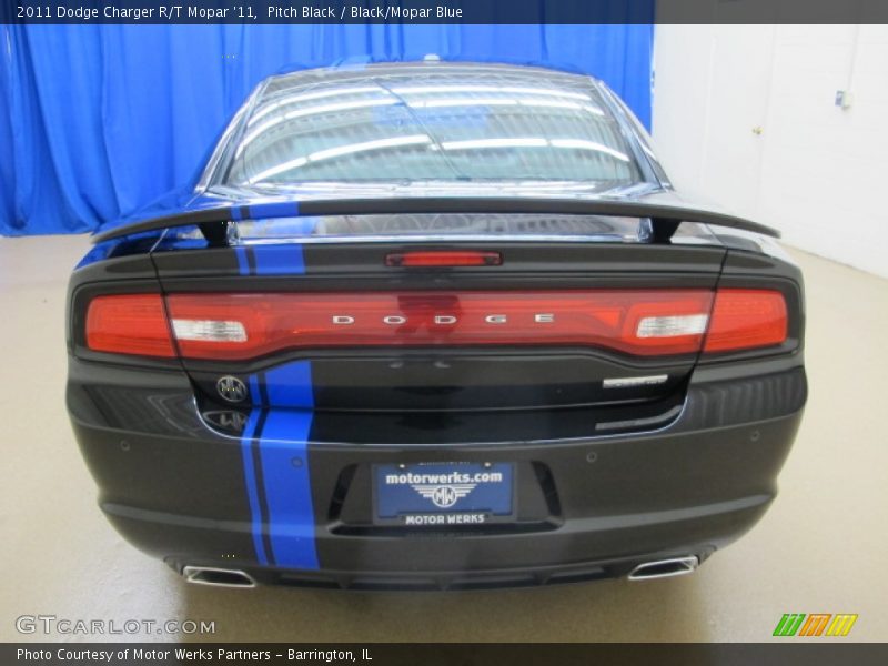 Pitch Black / Black/Mopar Blue 2011 Dodge Charger R/T Mopar '11