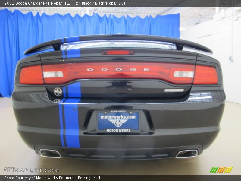 Pitch Black / Black/Mopar Blue 2011 Dodge Charger R/T Mopar '11