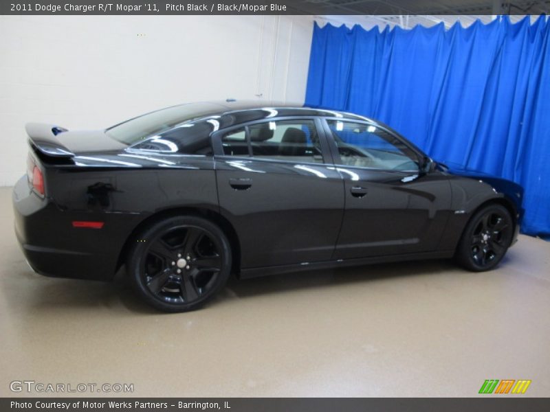 Pitch Black / Black/Mopar Blue 2011 Dodge Charger R/T Mopar '11