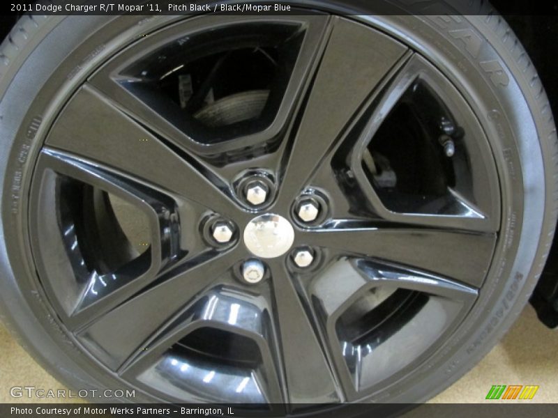  2011 Charger R/T Mopar '11 Wheel