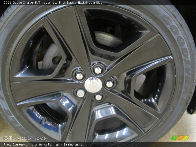  2011 Charger R/T Mopar '11 Wheel