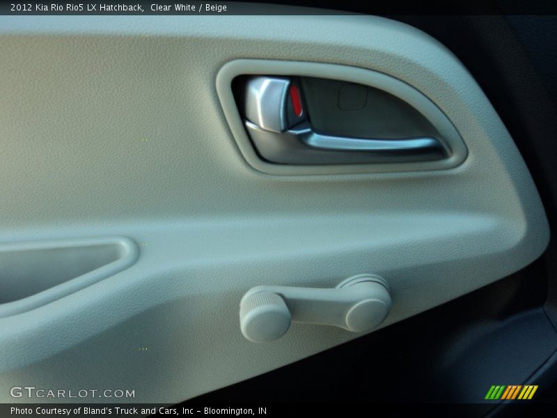 Clear White / Beige 2012 Kia Rio Rio5 LX Hatchback
