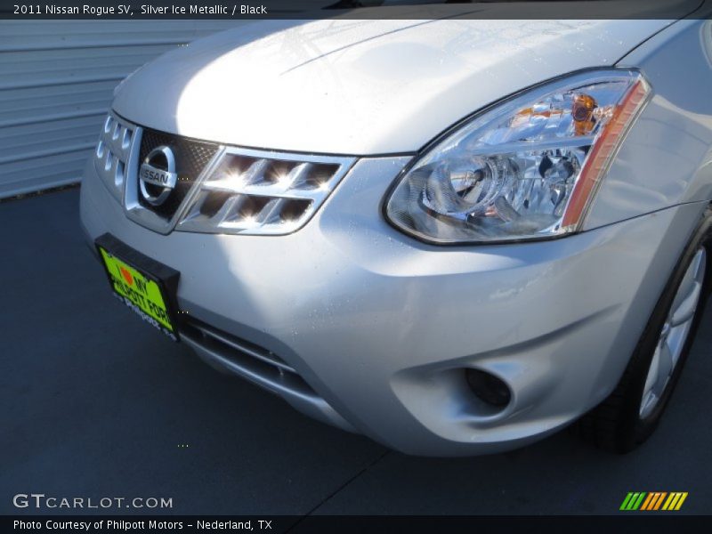 Silver Ice Metallic / Black 2011 Nissan Rogue SV
