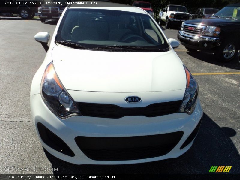 Clear White / Beige 2012 Kia Rio Rio5 LX Hatchback