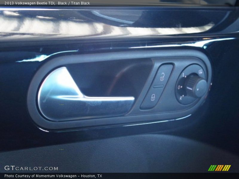 Black / Titan Black 2013 Volkswagen Beetle TDI