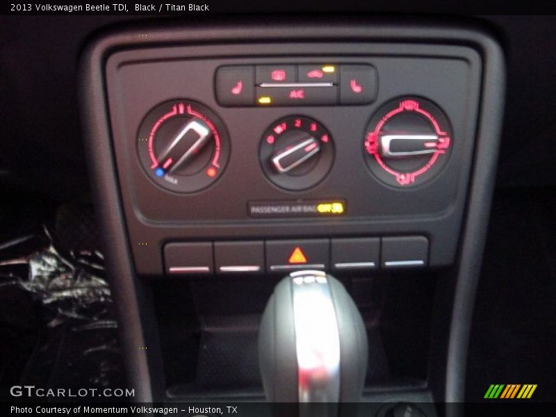 Black / Titan Black 2013 Volkswagen Beetle TDI