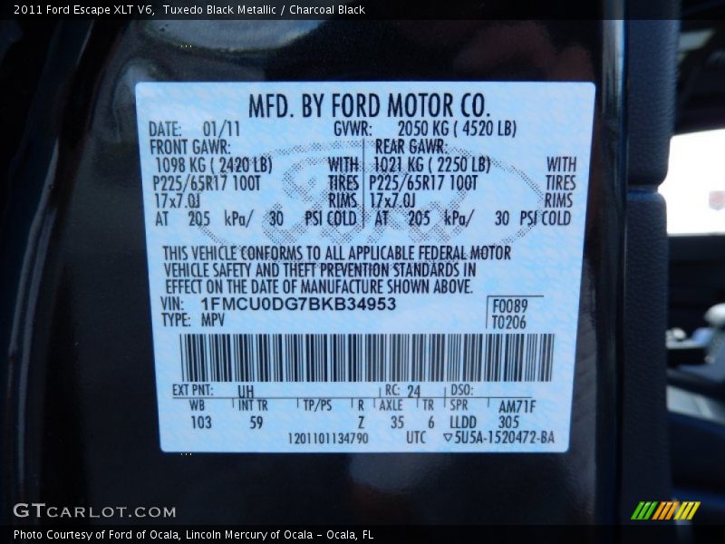 Tuxedo Black Metallic / Charcoal Black 2011 Ford Escape XLT V6