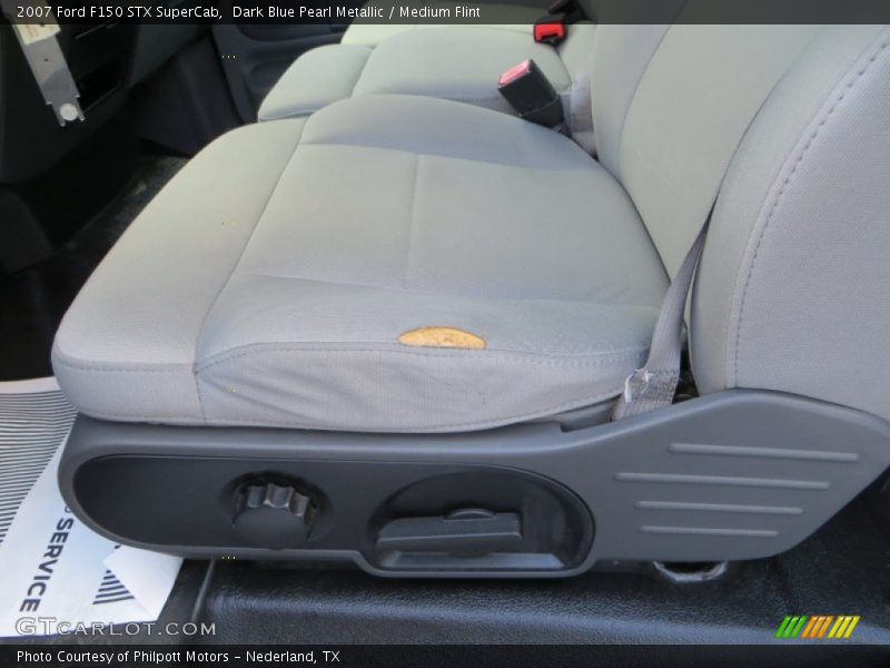 Dark Blue Pearl Metallic / Medium Flint 2007 Ford F150 STX SuperCab