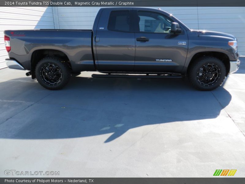 Magnetic Gray Metallic / Graphite 2014 Toyota Tundra TSS Double Cab