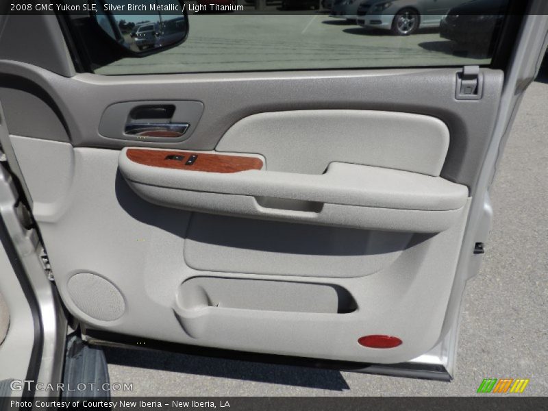 Silver Birch Metallic / Light Titanium 2008 GMC Yukon SLE