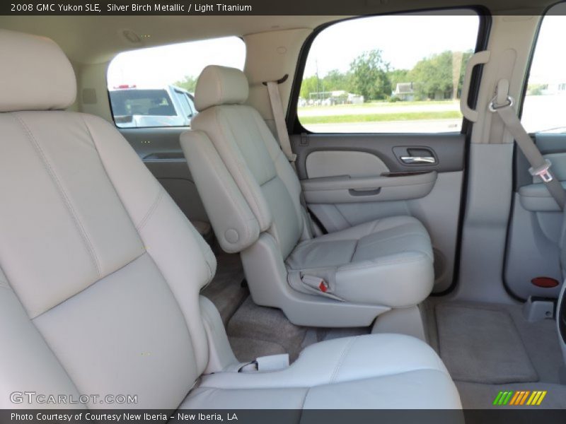 Silver Birch Metallic / Light Titanium 2008 GMC Yukon SLE