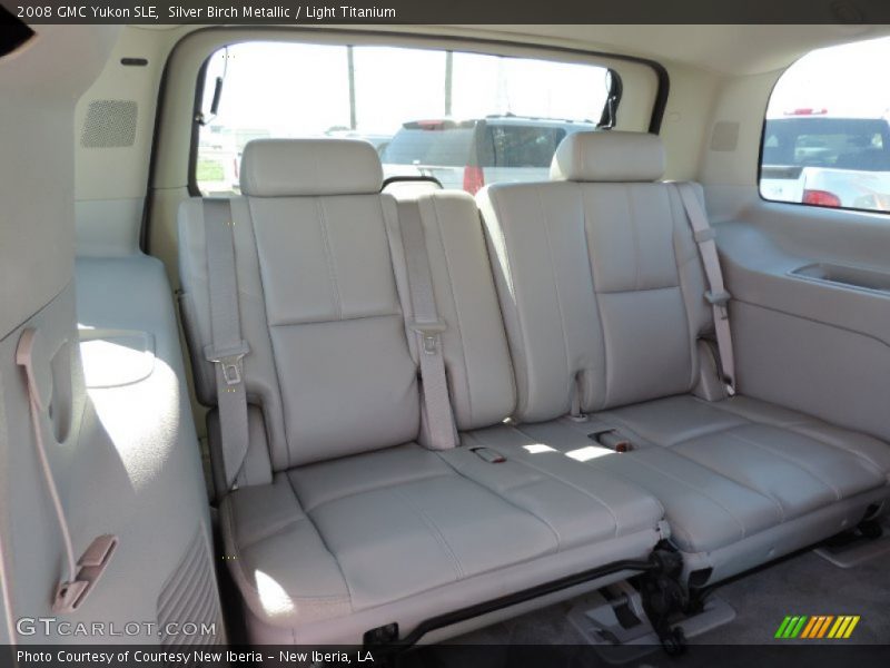 Silver Birch Metallic / Light Titanium 2008 GMC Yukon SLE