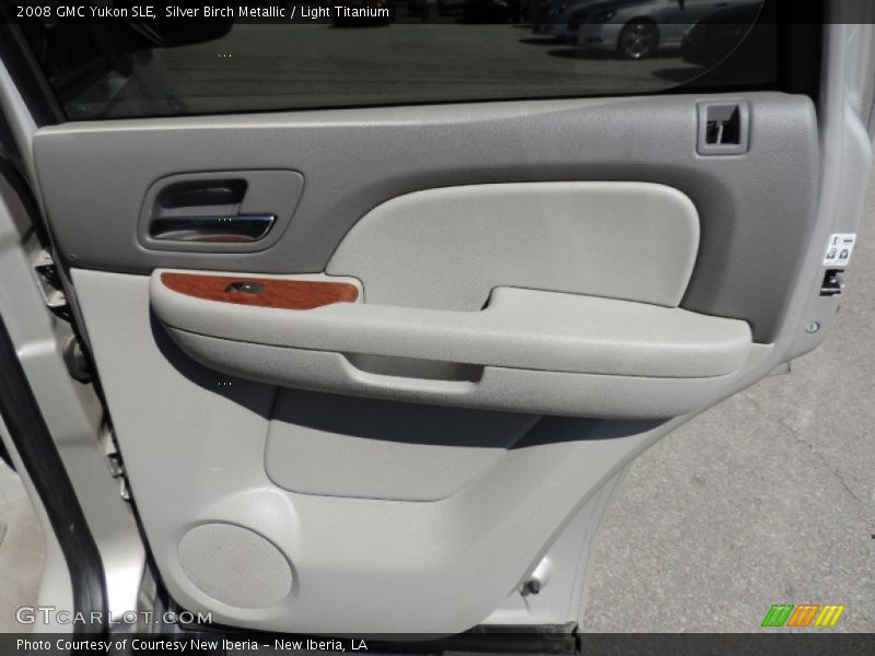Silver Birch Metallic / Light Titanium 2008 GMC Yukon SLE