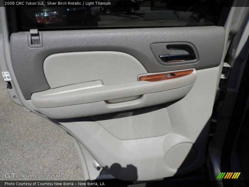 Silver Birch Metallic / Light Titanium 2008 GMC Yukon SLE