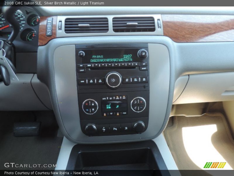 Silver Birch Metallic / Light Titanium 2008 GMC Yukon SLE
