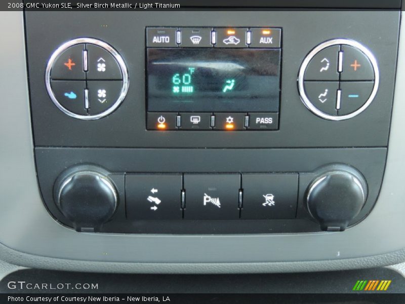 Silver Birch Metallic / Light Titanium 2008 GMC Yukon SLE