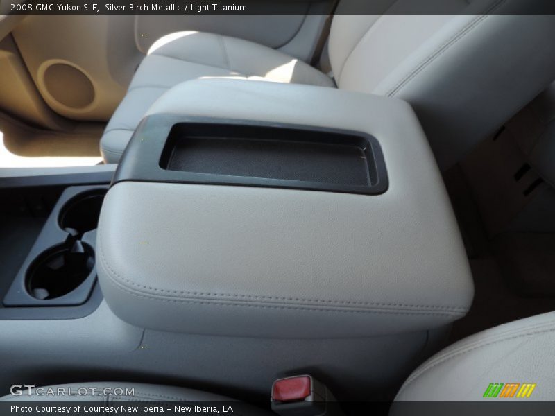 Silver Birch Metallic / Light Titanium 2008 GMC Yukon SLE