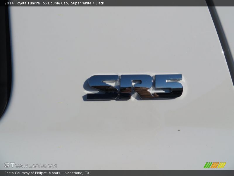 Super White / Black 2014 Toyota Tundra TSS Double Cab