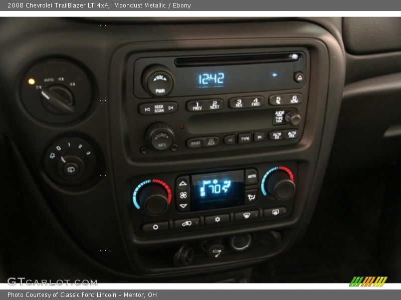 Controls of 2008 TrailBlazer LT 4x4