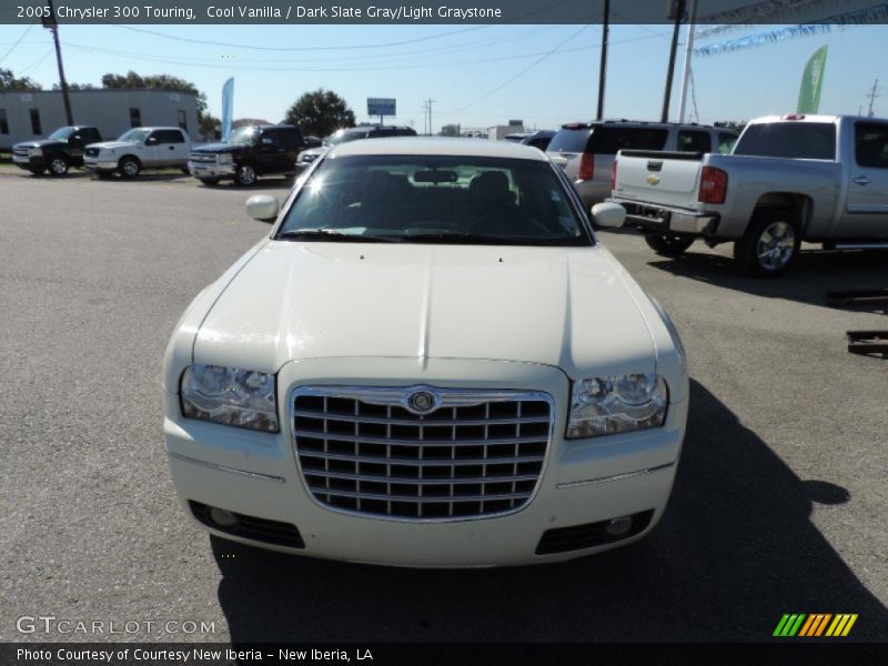 Cool Vanilla / Dark Slate Gray/Light Graystone 2005 Chrysler 300 Touring