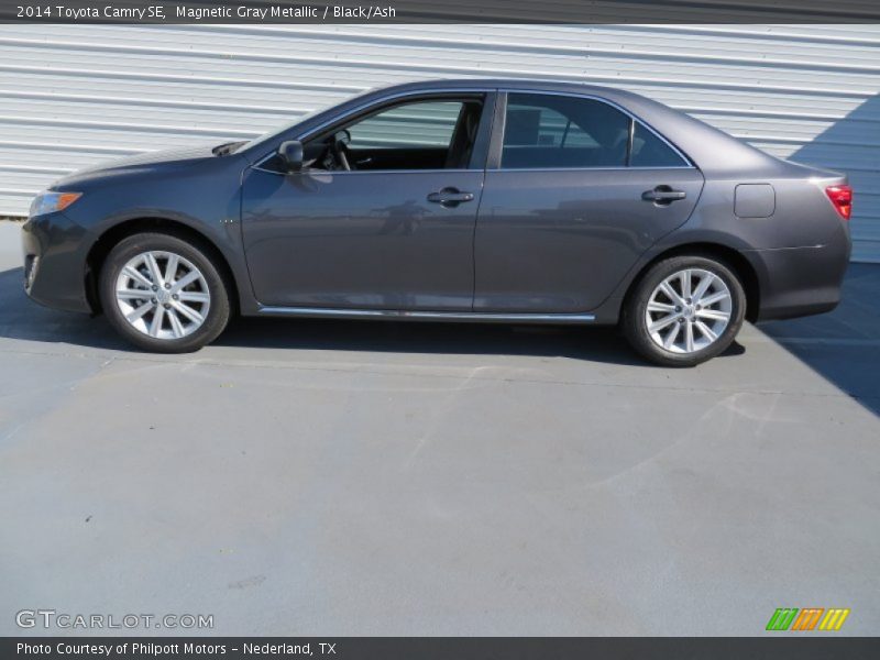 Magnetic Gray Metallic / Black/Ash 2014 Toyota Camry SE