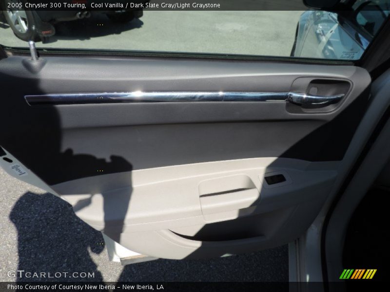 Cool Vanilla / Dark Slate Gray/Light Graystone 2005 Chrysler 300 Touring