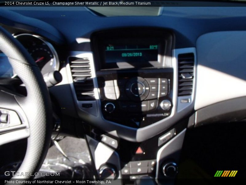 Champagne Silver Metallic / Jet Black/Medium Titanium 2014 Chevrolet Cruze LS