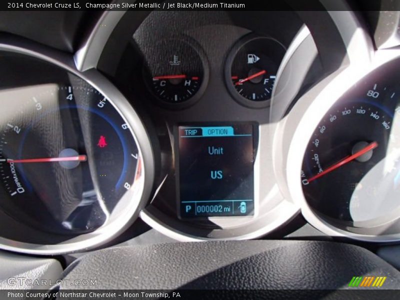 Champagne Silver Metallic / Jet Black/Medium Titanium 2014 Chevrolet Cruze LS