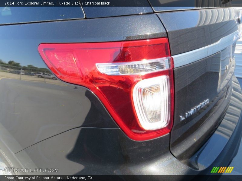 Tuxedo Black / Charcoal Black 2014 Ford Explorer Limited