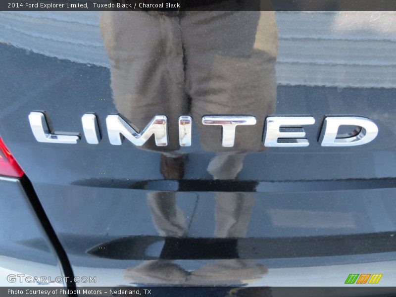 Tuxedo Black / Charcoal Black 2014 Ford Explorer Limited