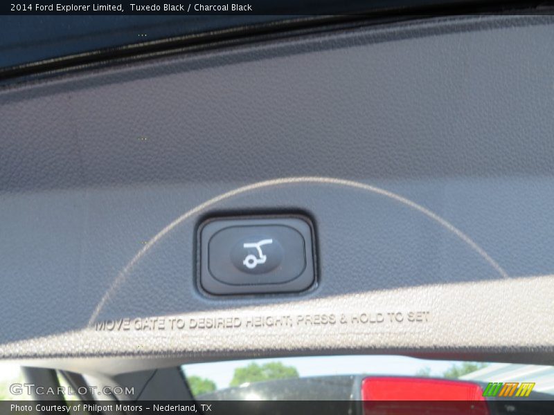 Tuxedo Black / Charcoal Black 2014 Ford Explorer Limited
