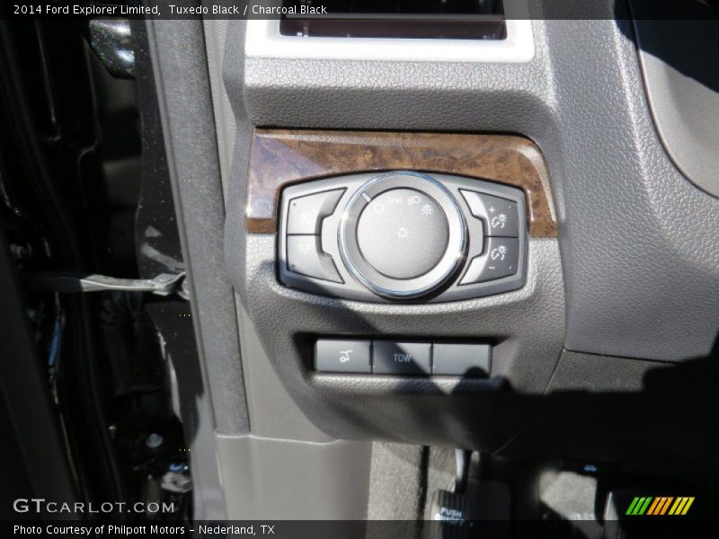 Tuxedo Black / Charcoal Black 2014 Ford Explorer Limited