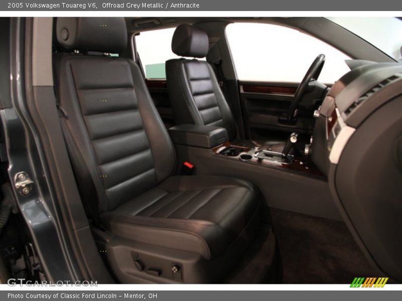 Front Seat of 2005 Touareg V6