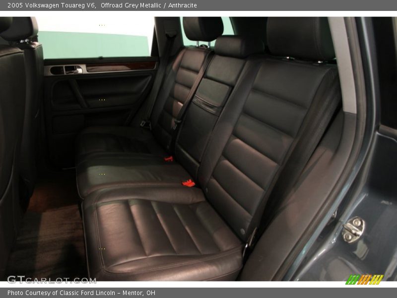 Rear Seat of 2005 Touareg V6