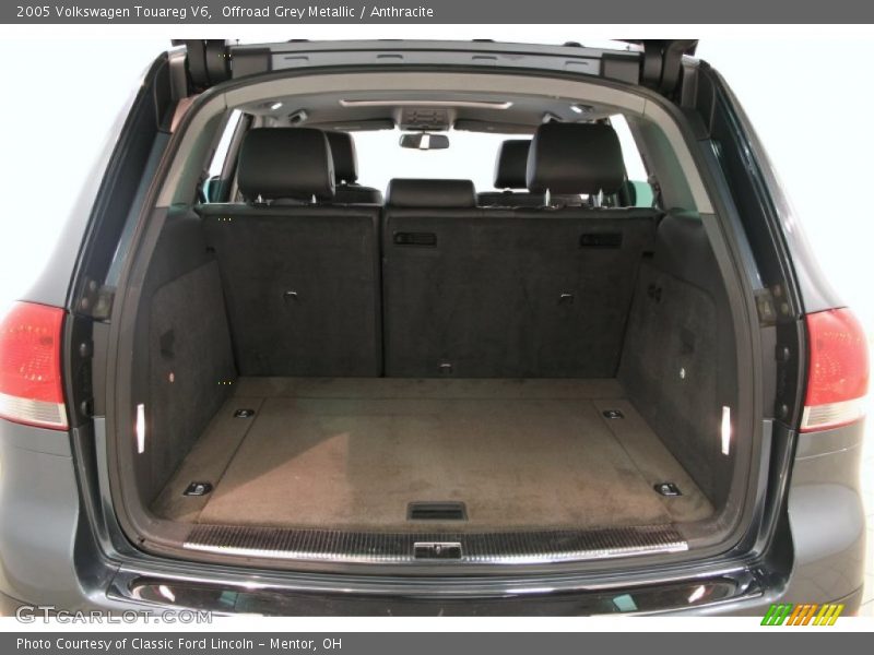  2005 Touareg V6 Trunk