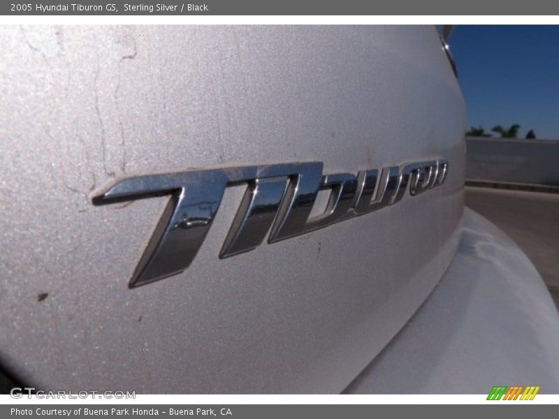 Sterling Silver / Black 2005 Hyundai Tiburon GS