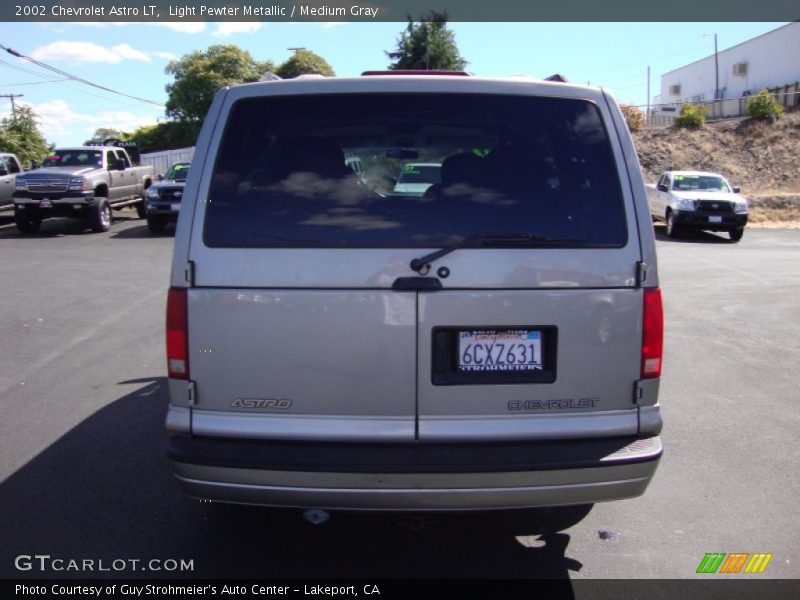 Light Pewter Metallic / Medium Gray 2002 Chevrolet Astro LT