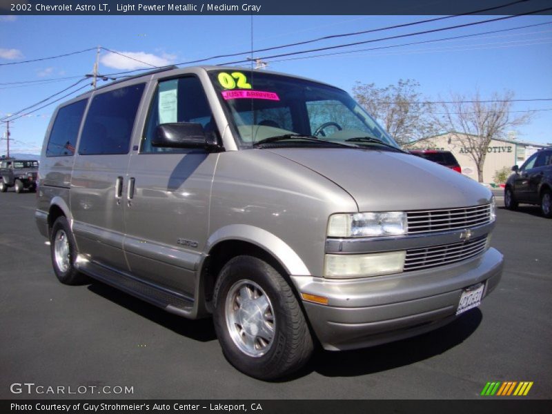 Light Pewter Metallic / Medium Gray 2002 Chevrolet Astro LT