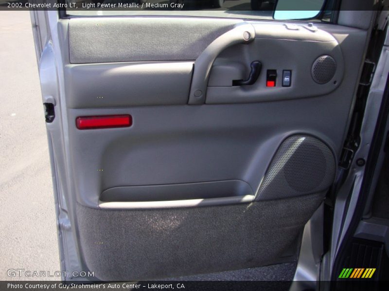 Light Pewter Metallic / Medium Gray 2002 Chevrolet Astro LT