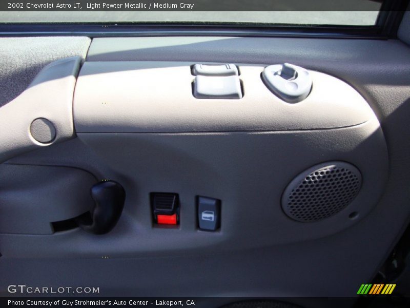 Light Pewter Metallic / Medium Gray 2002 Chevrolet Astro LT