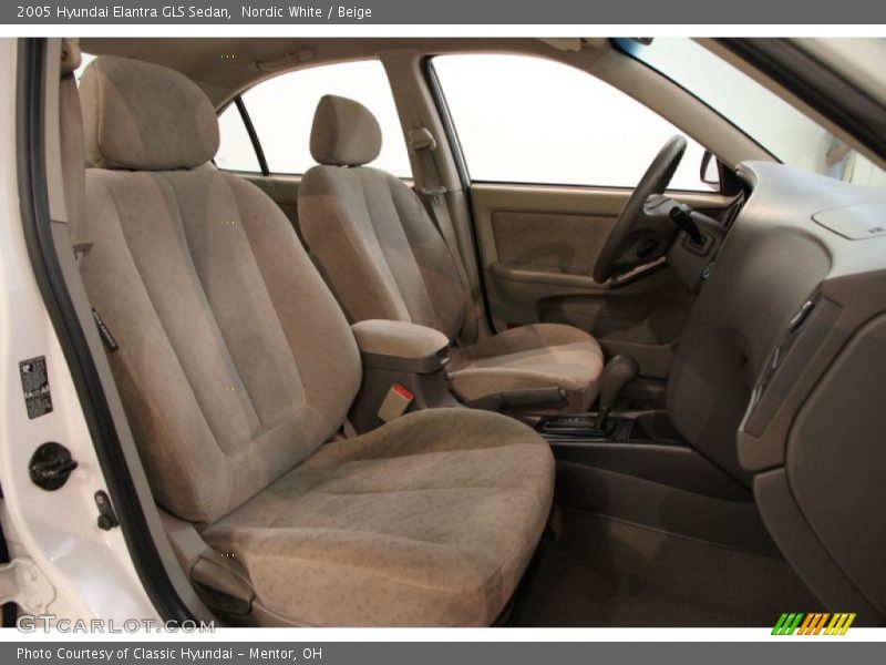 Nordic White / Beige 2005 Hyundai Elantra GLS Sedan