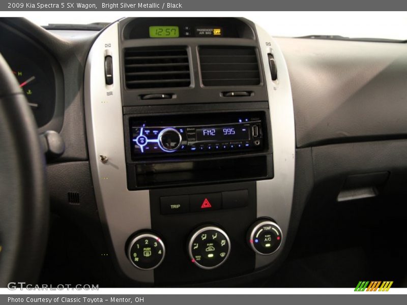 Bright Silver Metallic / Black 2009 Kia Spectra 5 SX Wagon